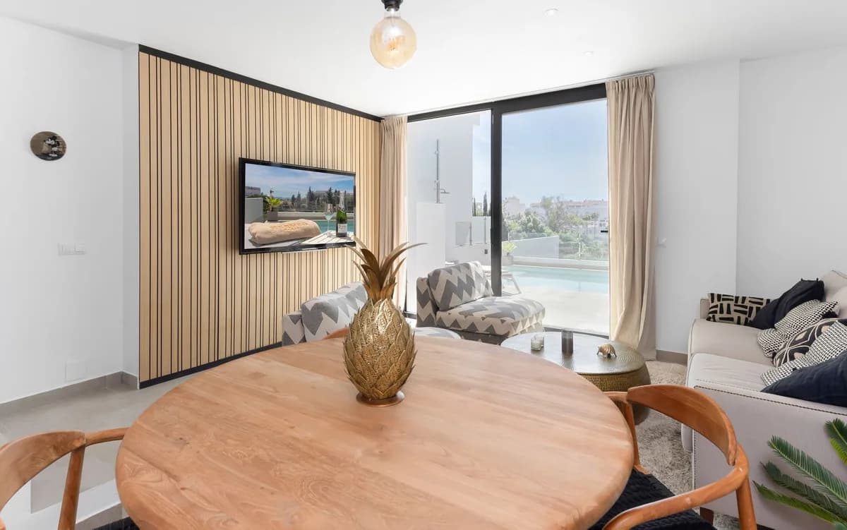 4 Bedroom Townhouse for Sale in Torreblanca, Málaga - Image 4