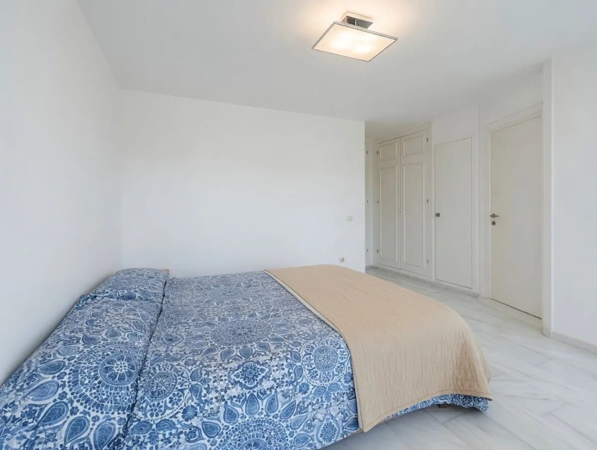 1 Bedroom Duplex for Sale in Estepona, Málaga - Image 7