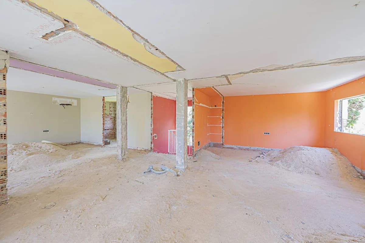 4 Bedroom Semi-Detached House for Sale in Nagüeles, Málaga - Image 7