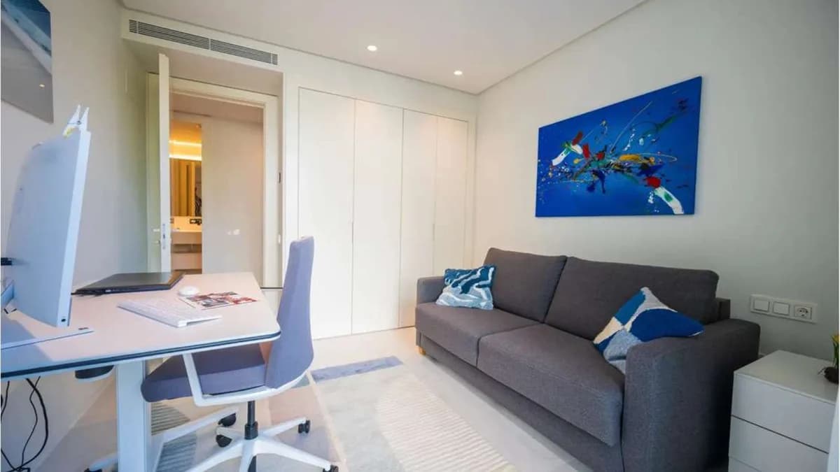 3 Bedroom Ground Floor Apartment for Sale in Marbella, Málaga - Image 8