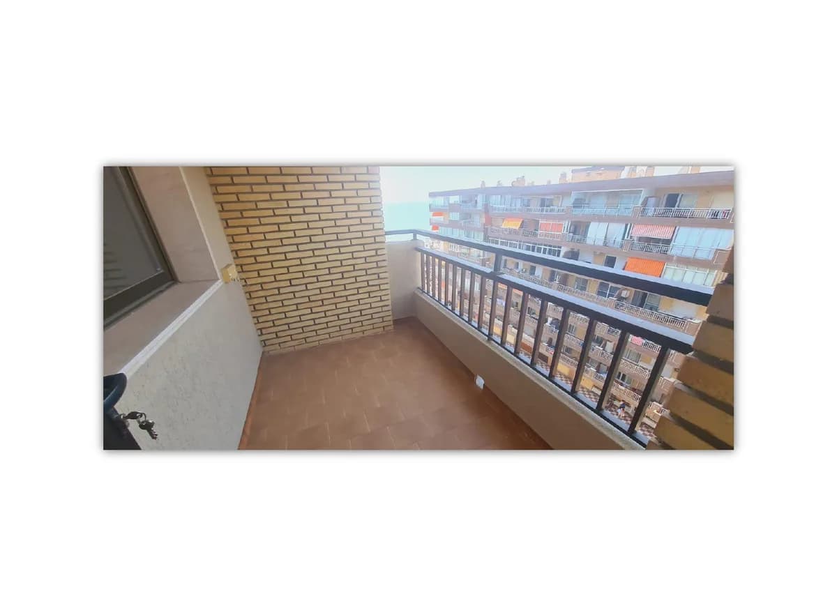 1 Bedroom Middle Floor Apartment for Sale in Fuengirola, Málaga - Image 9