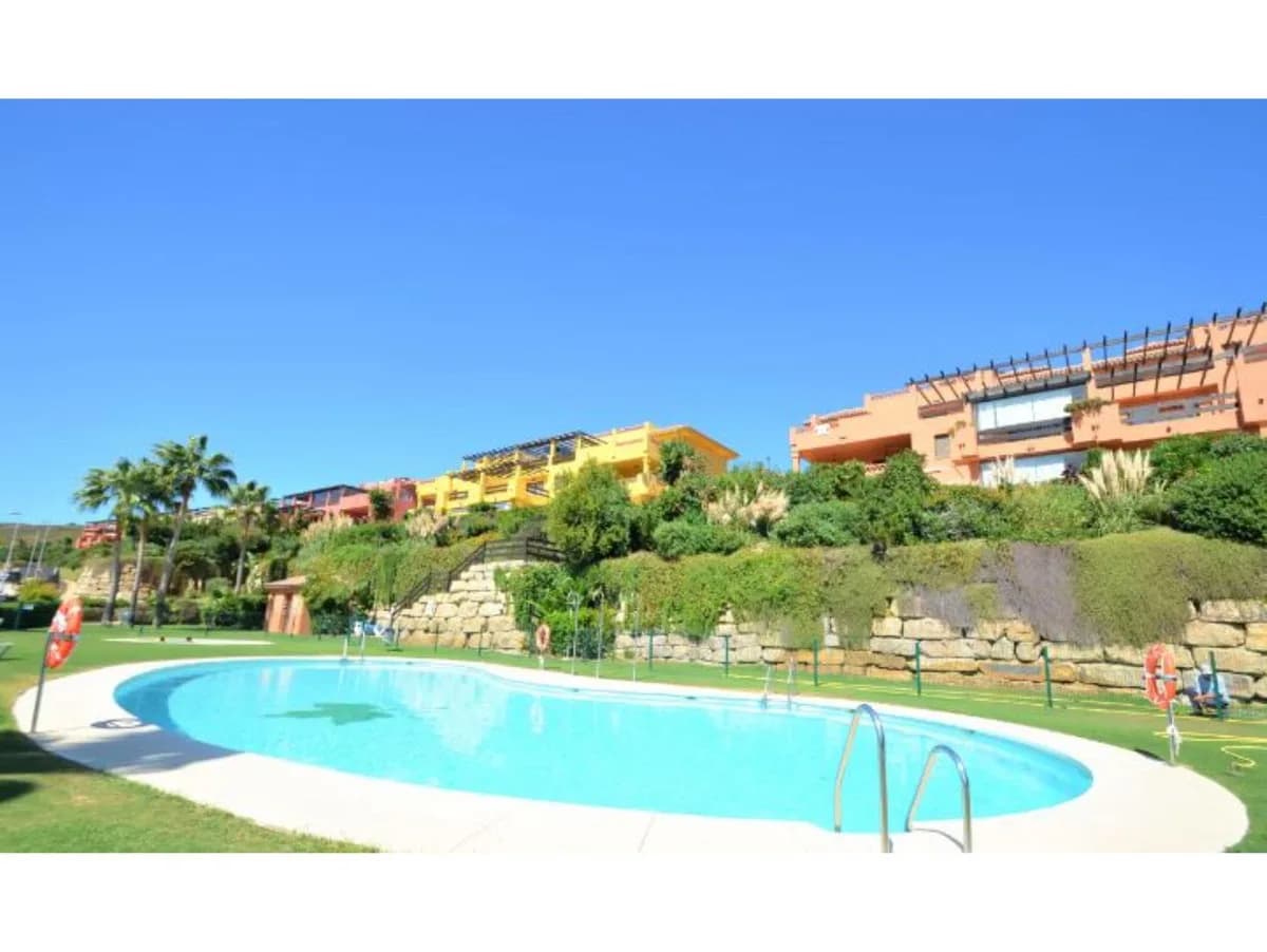 3 Bedroom Ground Floor Apartment for Sale in Casares, Málaga