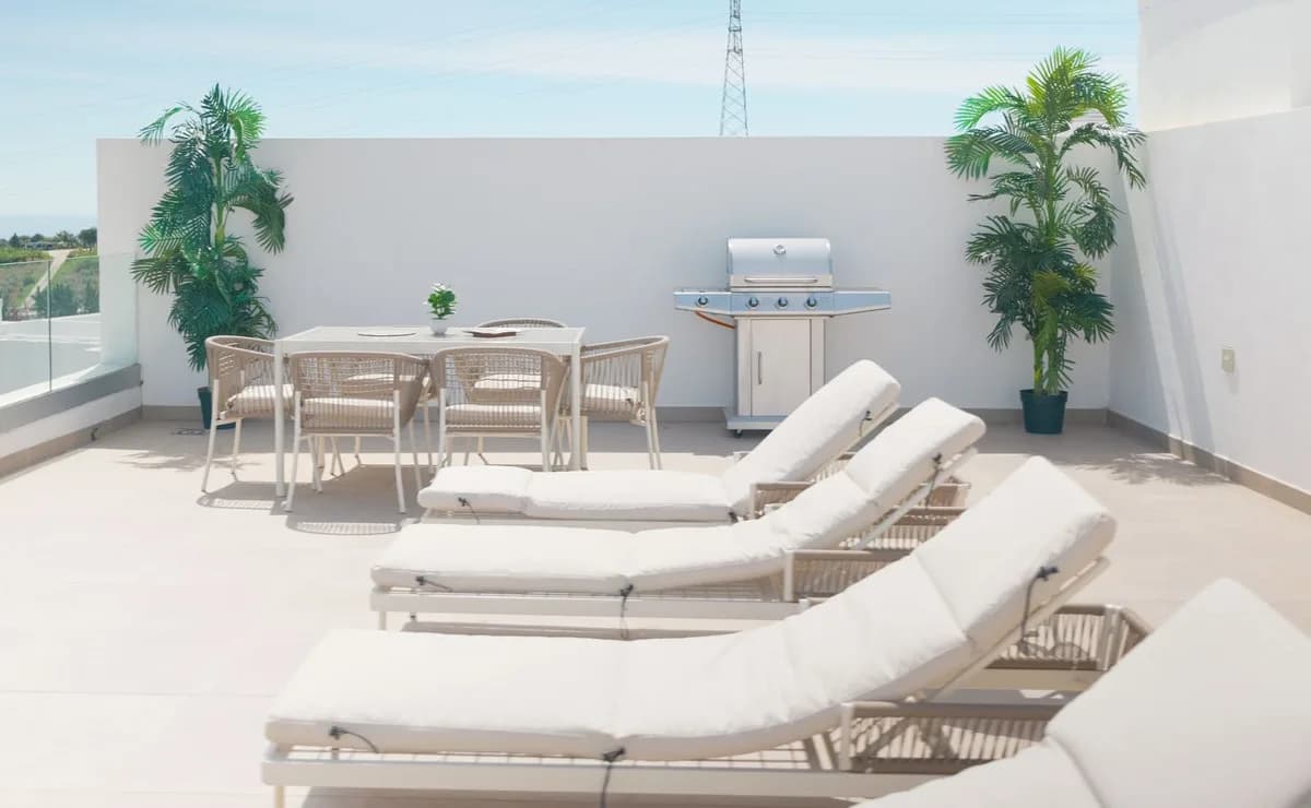 2 Bedroom Penthouse Duplex for Sale in Estepona, Málaga - Image 3