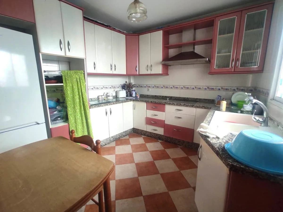 4 Bedroom Townhouse for Sale in Capuchinos, Málaga - Image 3