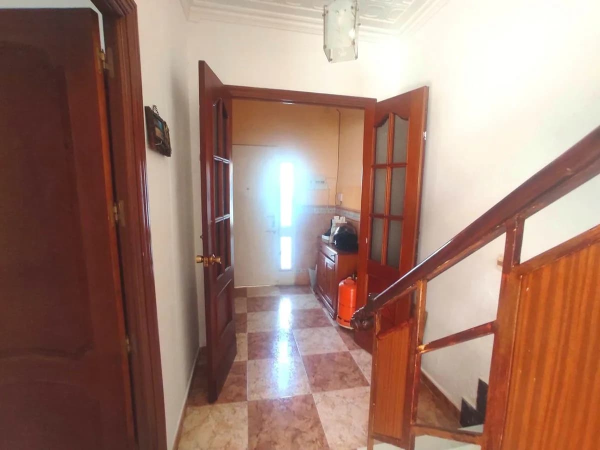 4 Bedroom Townhouse for Sale in Capuchinos, Málaga - Image 5