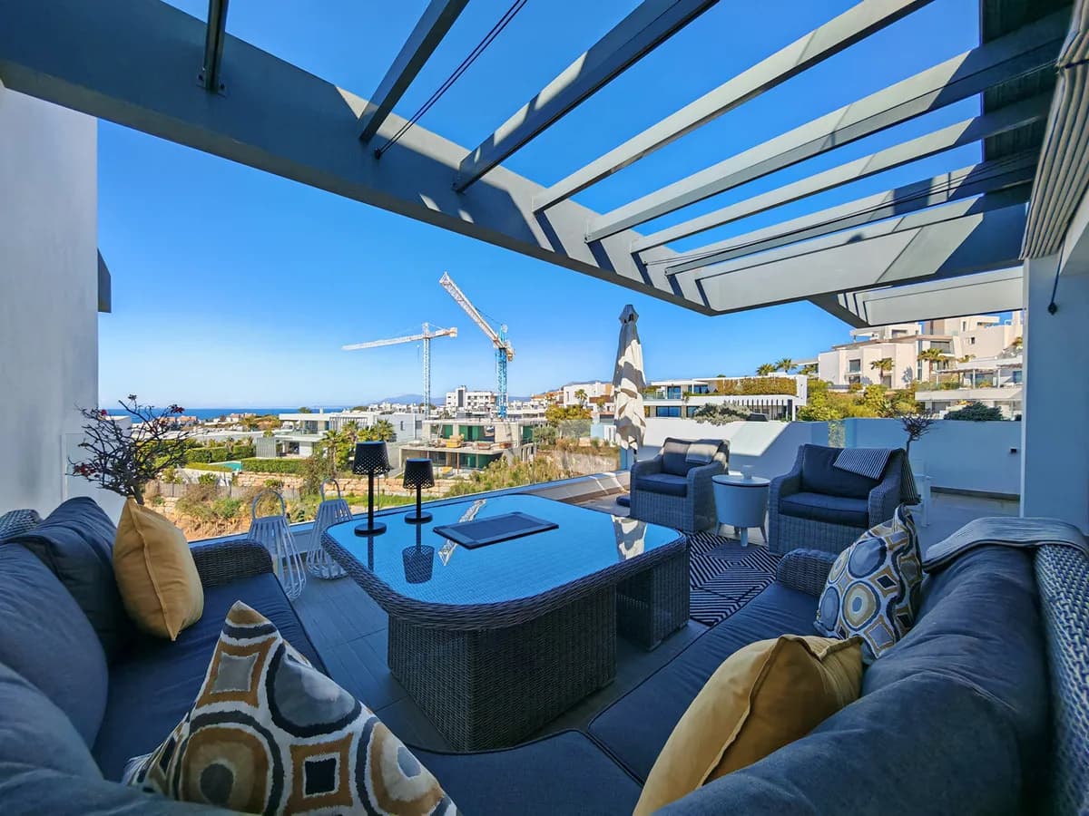 3 Bedroom Penthouse for Sale in Cabopino, Málaga - Image 3