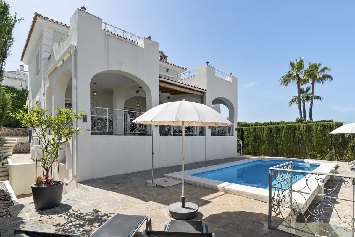 5 Bedroom Detached Villa for Sale in Cerros del Aguila, Málaga - Image 4
