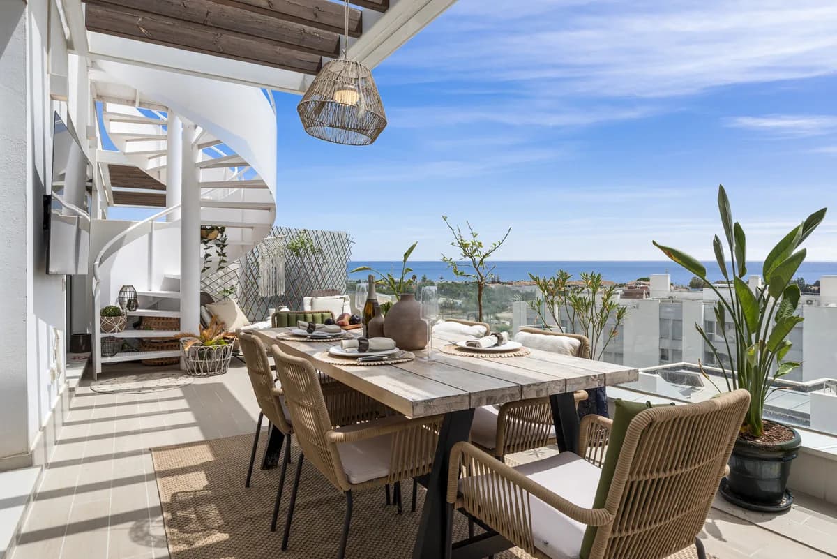 2 Bedroom Penthouse for Sale in Cancelada, Málaga