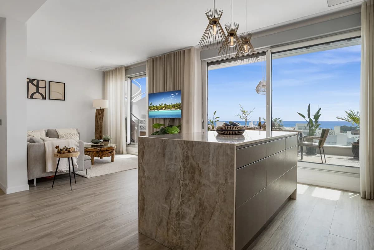 2 Bedroom Penthouse for Sale in Cancelada, Málaga - Image 7