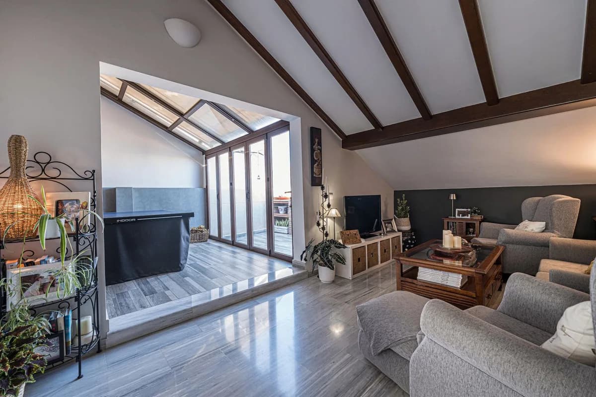 4 Bedroom Penthouse Duplex for Sale in Los Pacos, Málaga - Image 5