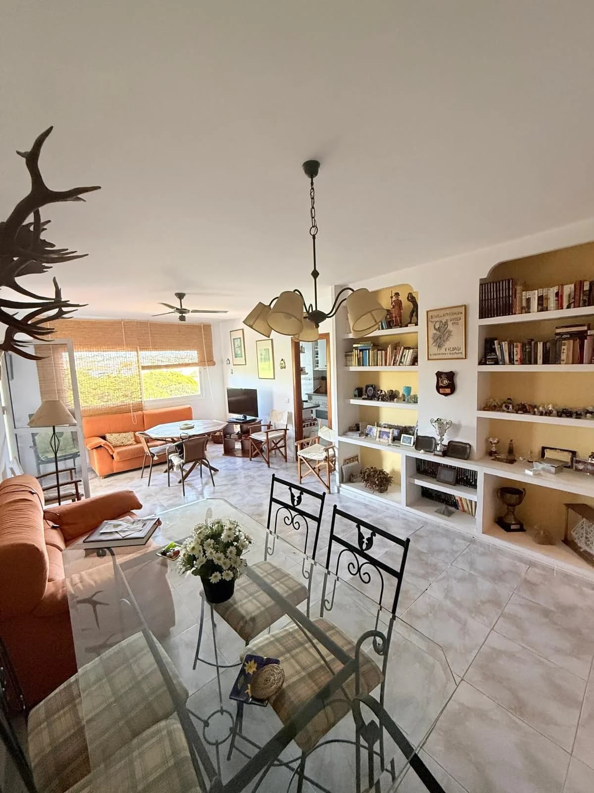3 Bedroom Middle Floor Apartment for Sale in La Cala de Mijas, Málaga - Image 7