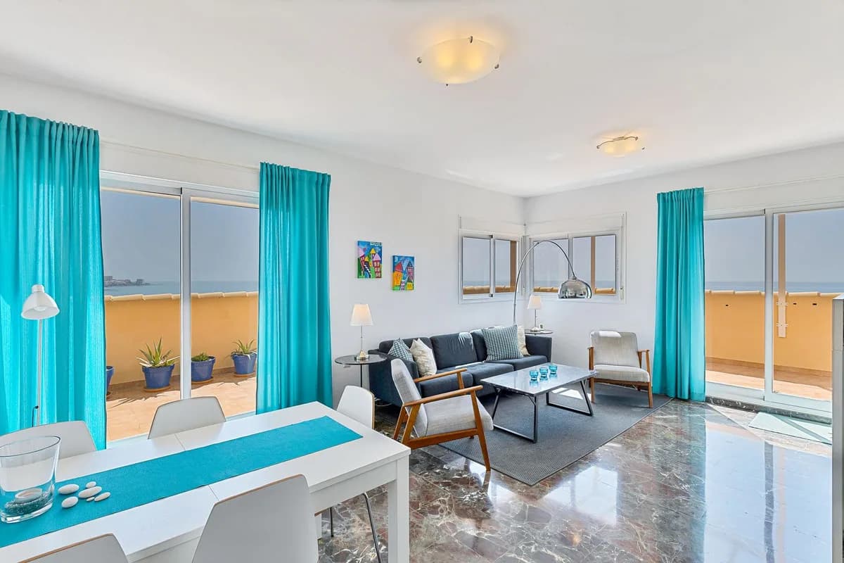 2 Bedroom Penthouse for Sale in Carvajal, Málaga - Image 3