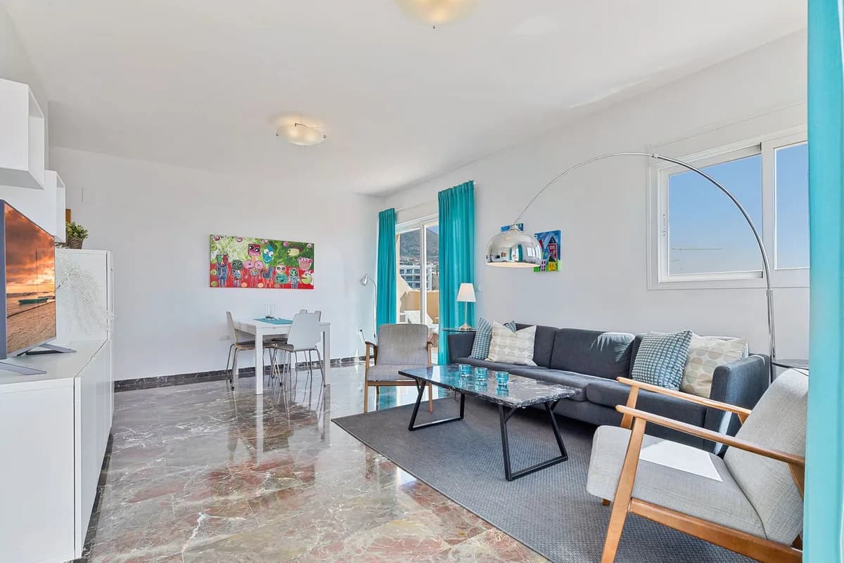 2 Bedroom Penthouse for Sale in Carvajal, Málaga - Image 5