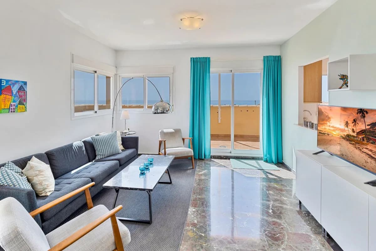 2 Bedroom Penthouse for Sale in Carvajal, Málaga - Image 6