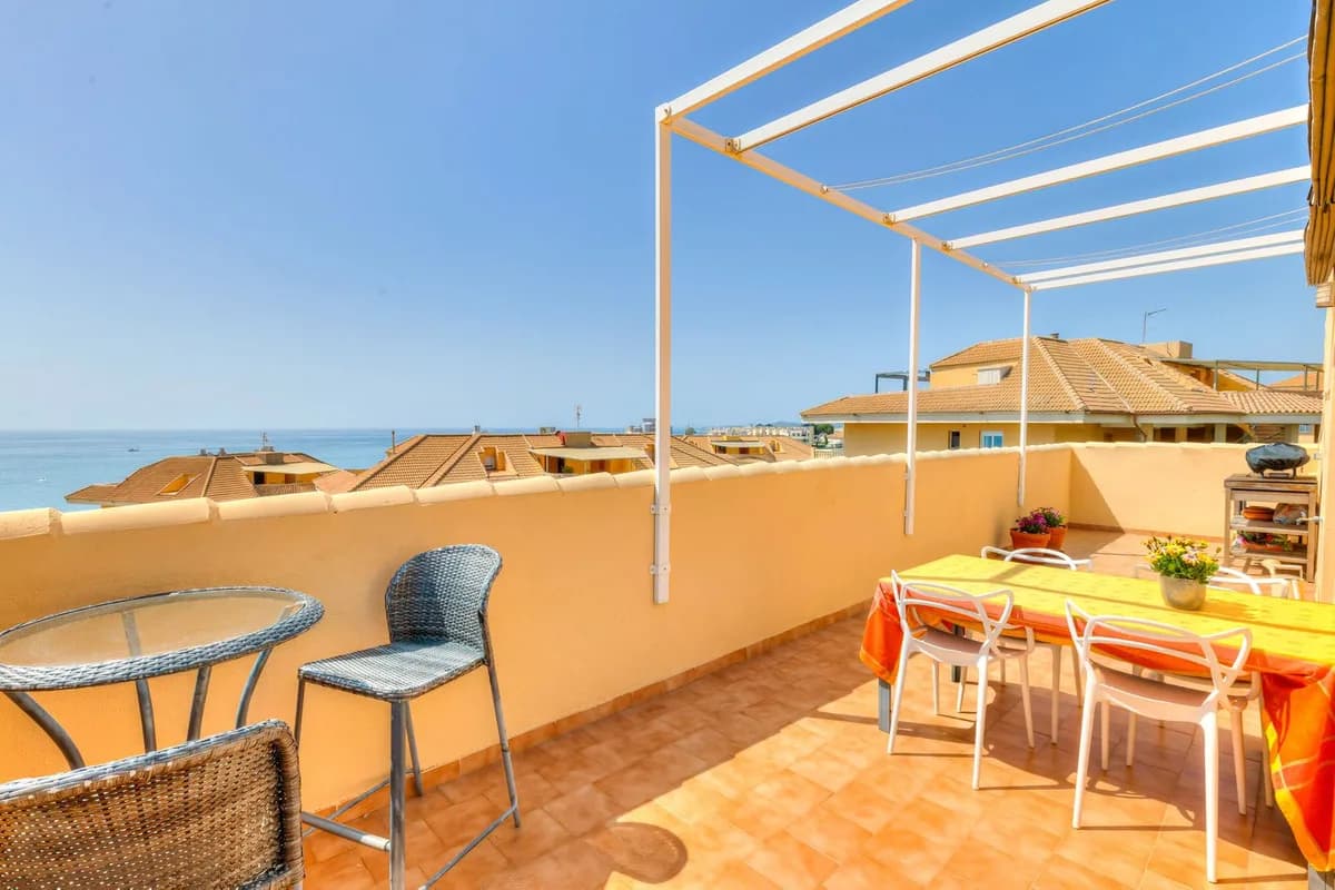 2 Bedroom Penthouse for Sale in Carvajal, Málaga - Image 8