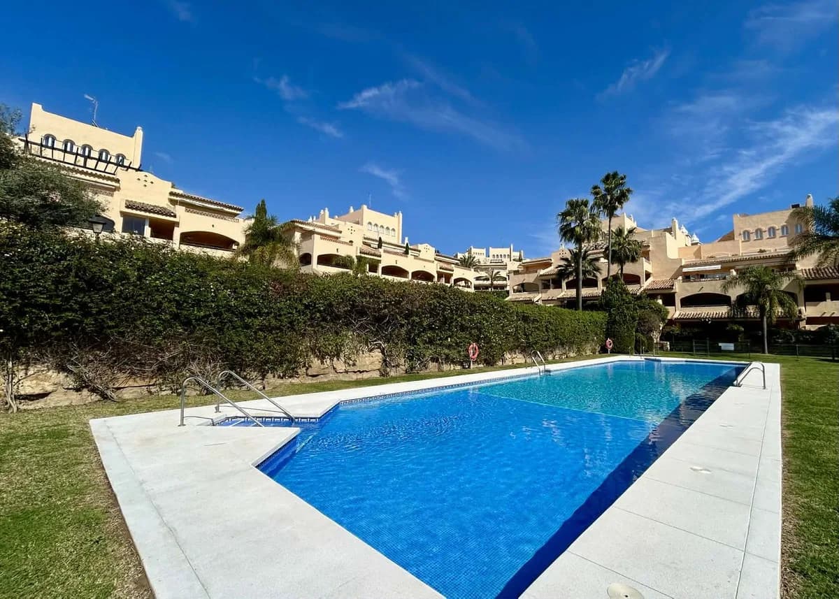 2 Bedroom Ground Floor Apartment for Sale in Elviria, Málaga