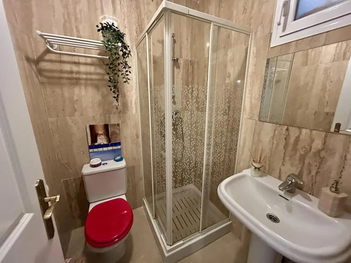 2 Bedroom Ground Floor Apartment for Sale in Elviria, Málaga - Image 9