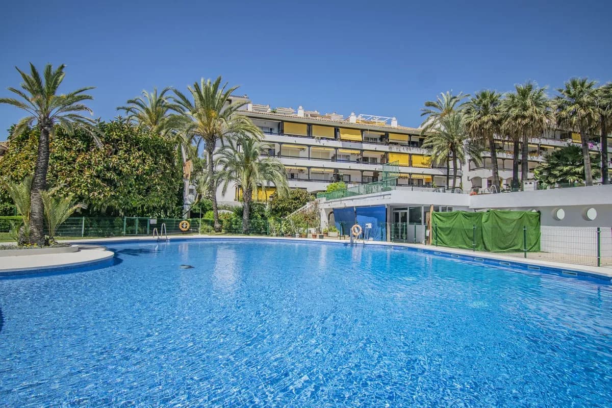 1 Bedroom Penthouse for Sale in The Golden Mile, Málaga