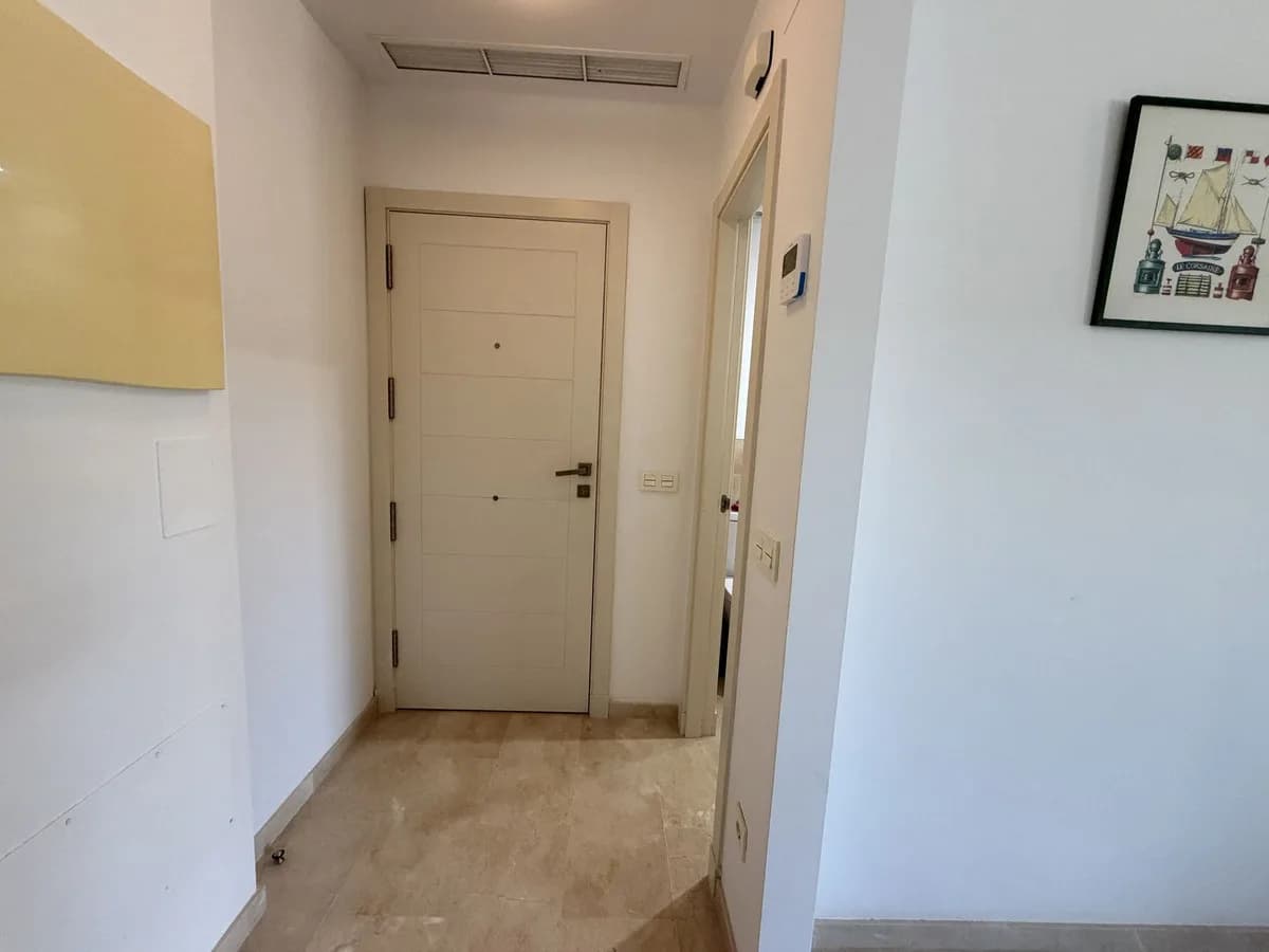 3 Bedroom Ground Floor Apartment for Sale in Estepona, Málaga - Image 8
