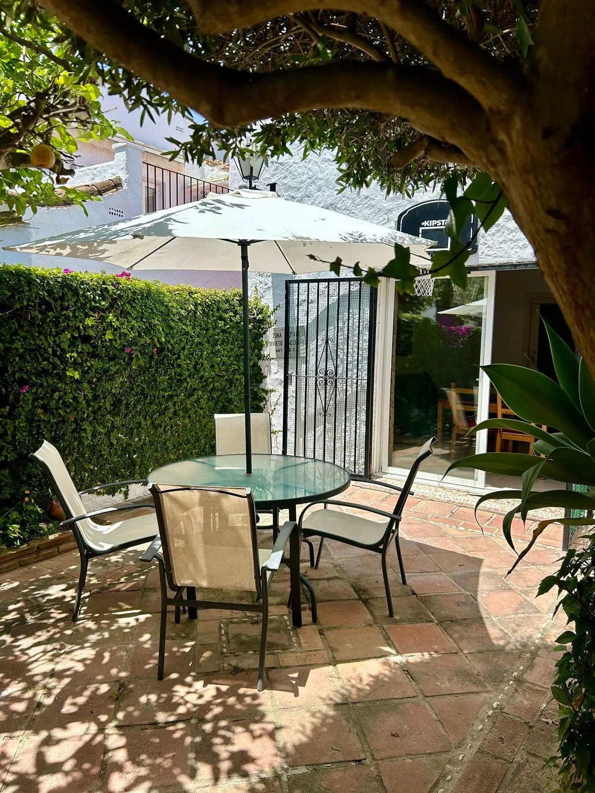 1 Bedroom Ground Floor Apartment for Sale in Benamara, Málaga - Image 2
