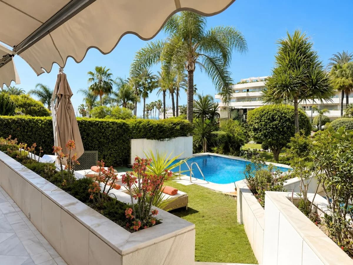 3 Bedroom Ground Floor Apartment for Sale in Puerto Banús, Málaga - Image 6