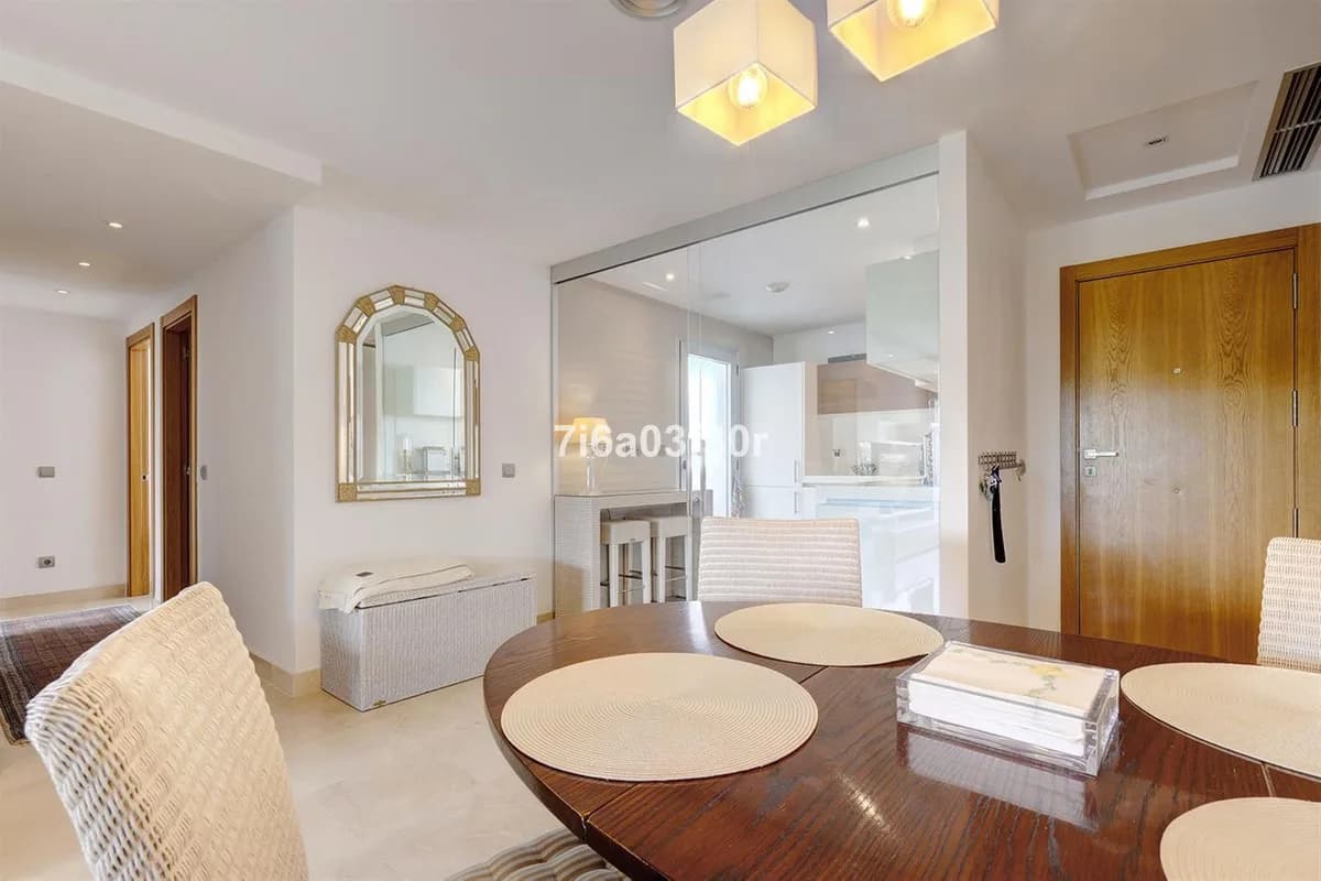3 Bedroom Penthouse for Sale in San Pedro de Alcántara, Málaga - Image 6