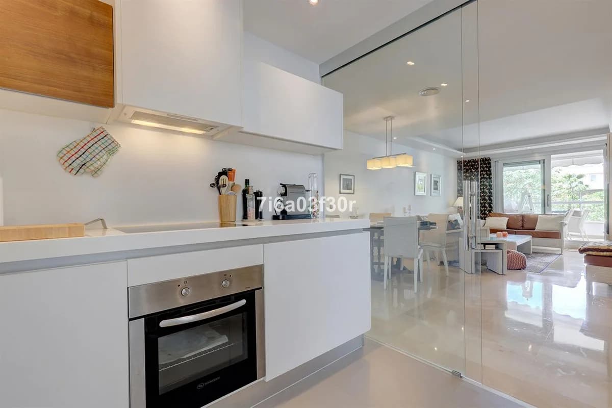 3 Bedroom Penthouse for Sale in San Pedro de Alcántara, Málaga - Image 8