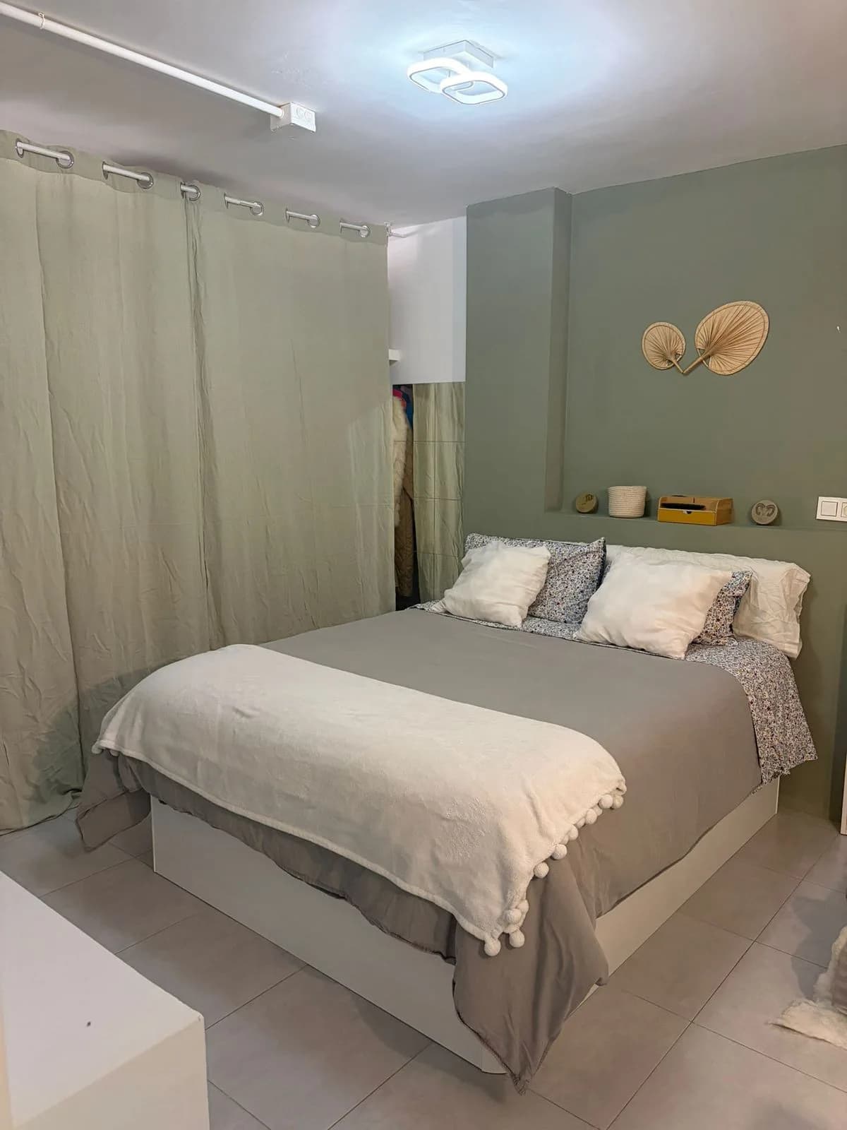 4 Bedroom Semi-Detached House for Sale in Casares Playa, Málaga - Image 6