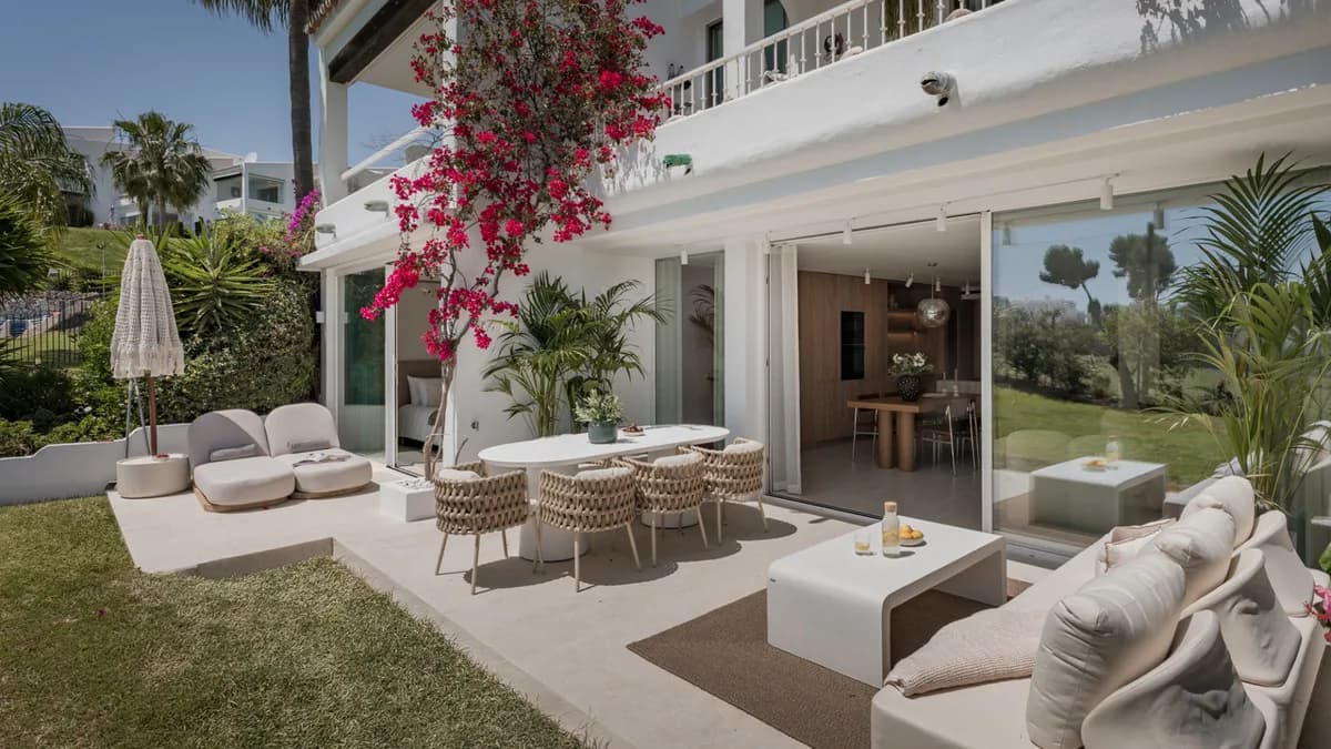 4 Bedroom Ground Floor Apartment for Sale in Aloha, Málaga - Image 4