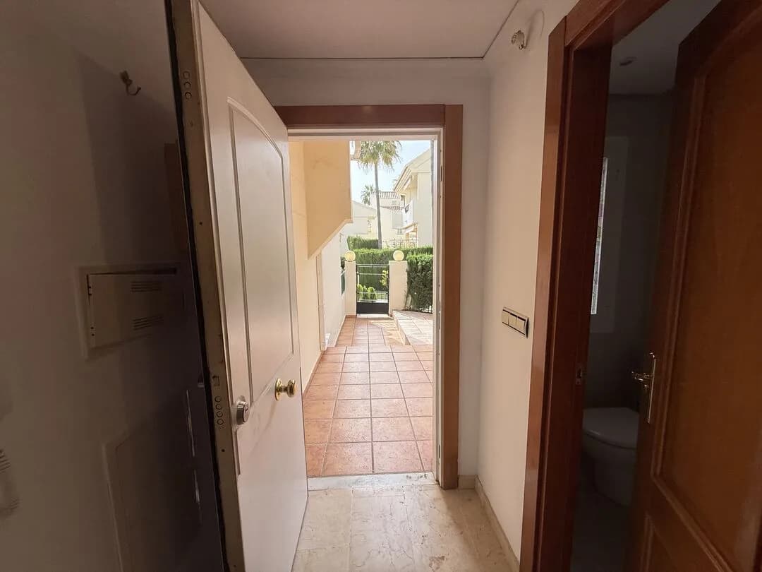 3 Bedroom Townhouse for Sale in Marbella, Málaga - Image 8