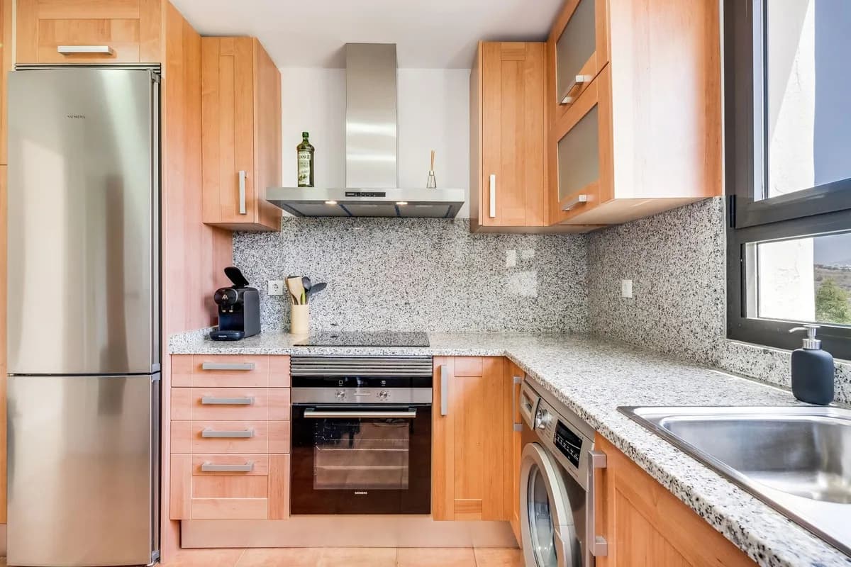 2 Bedroom Penthouse for Sale in Estepona, Málaga - Image 9
