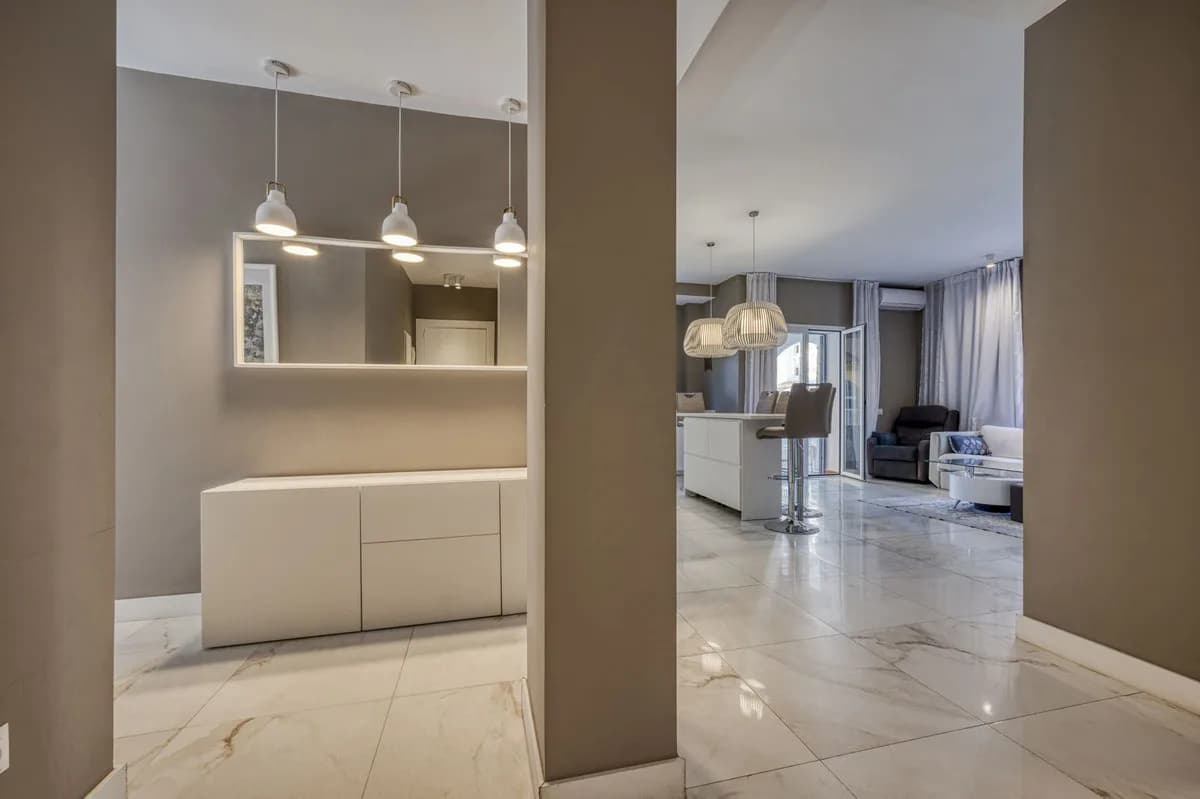 3 Bedroom Ground Floor Apartment for Sale in Puerto Banús, Málaga - Image 9