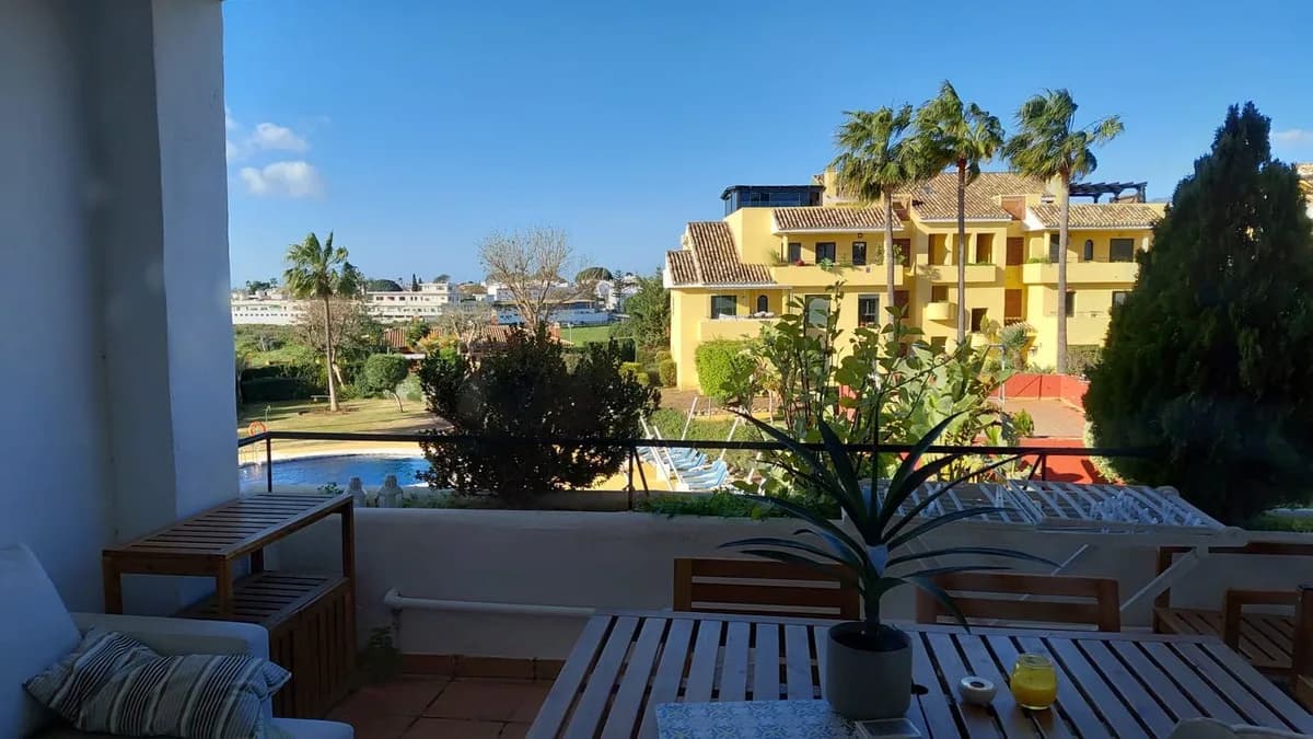 2 Bedroom Ground Floor Apartment for Sale in Estepona, Málaga - Image 3