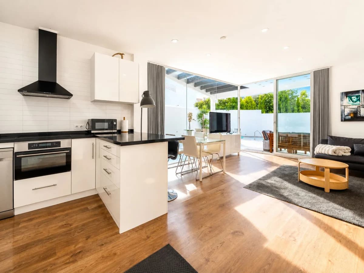 2 Bedroom Detached Villa for Sale in Torreblanca, Málaga - Image 2