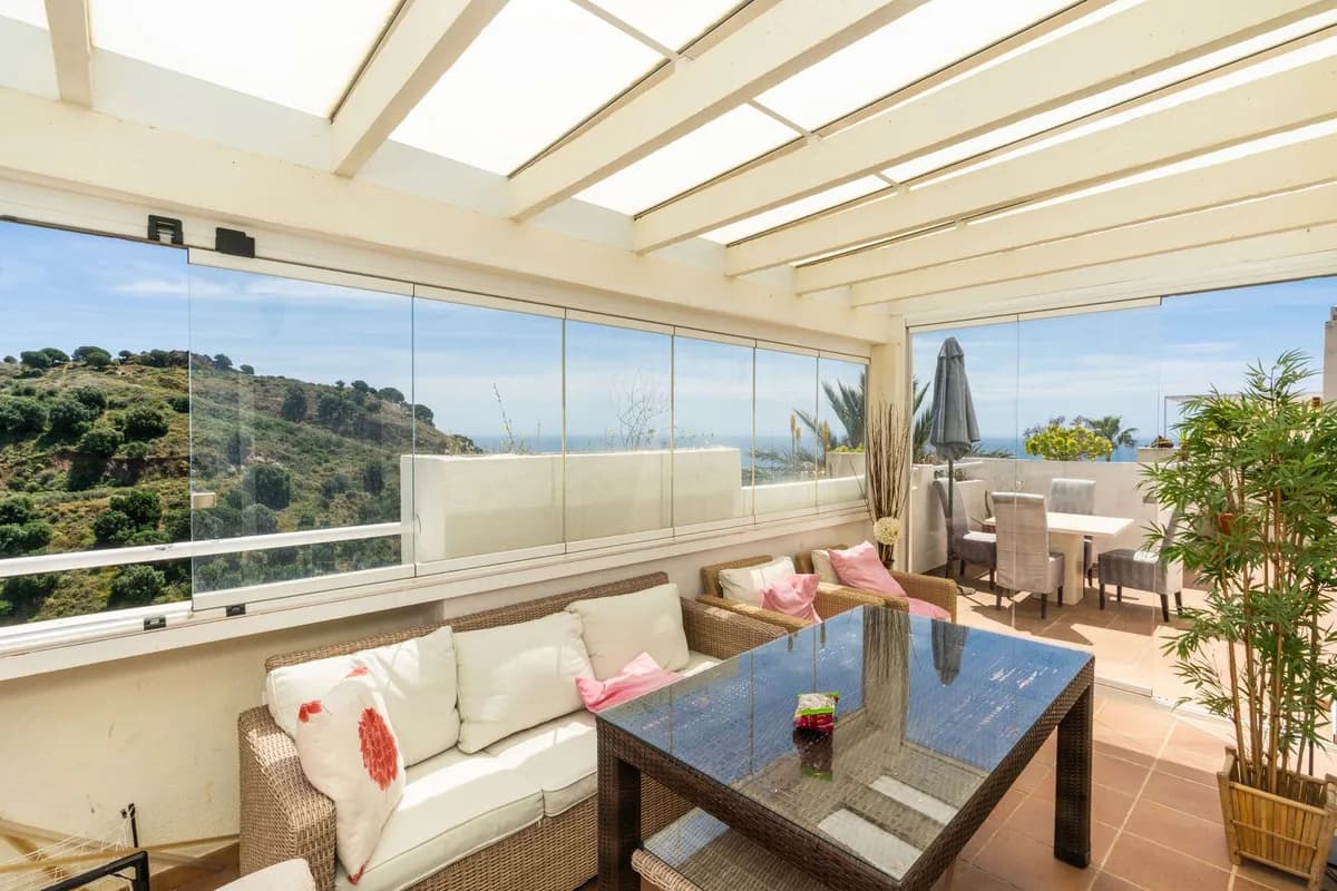 2 Bedroom Penthouse for Sale in Calahonda, Málaga