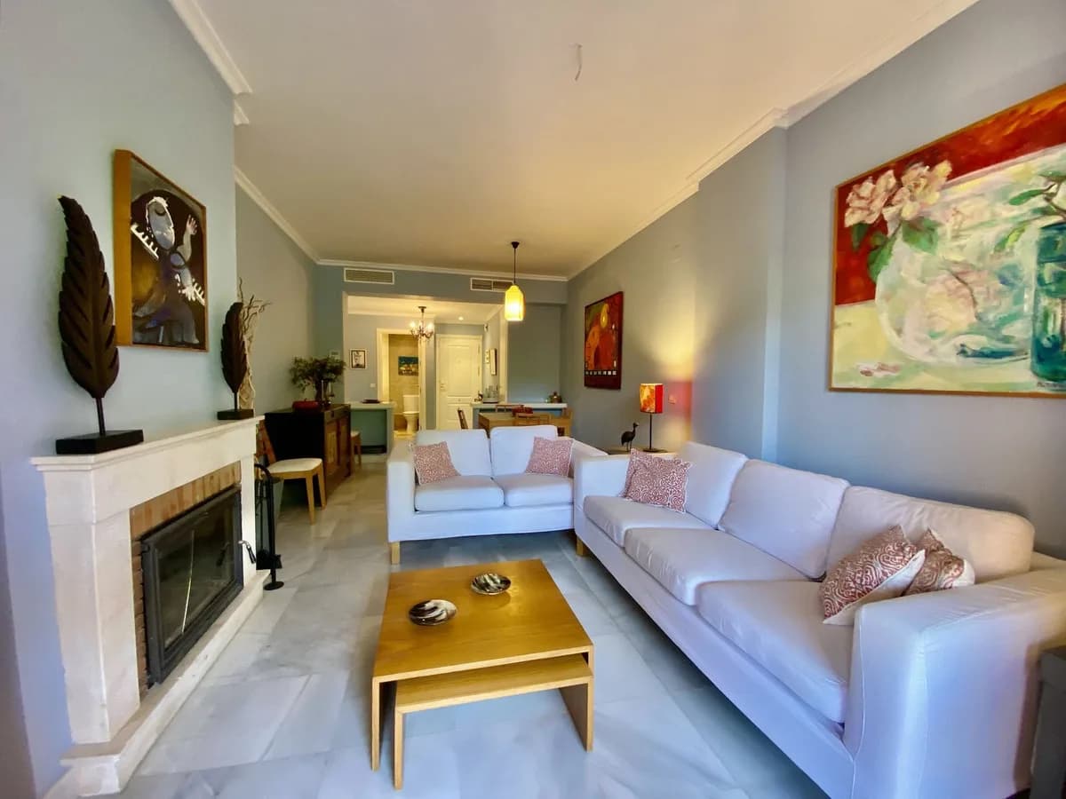 3 Bedroom Ground Floor Apartment for Sale in Hacienda del Sol, Málaga - Image 3