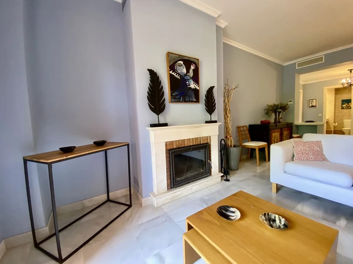 3 Bedroom Ground Floor Apartment for Sale in Hacienda del Sol, Málaga - Image 4