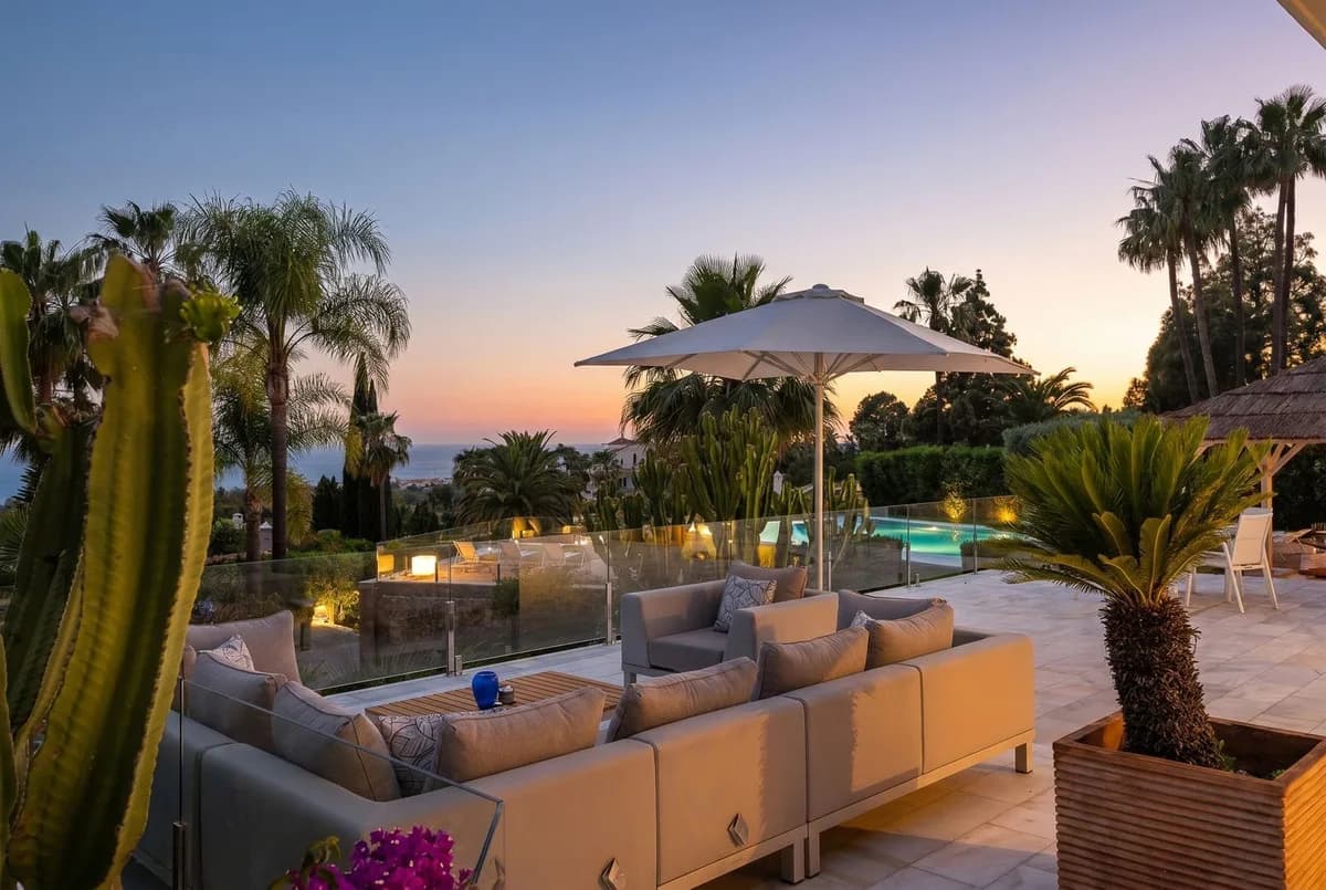 7 Bedroom Detached Villa for Sale in Marbella, Málaga - Image 5