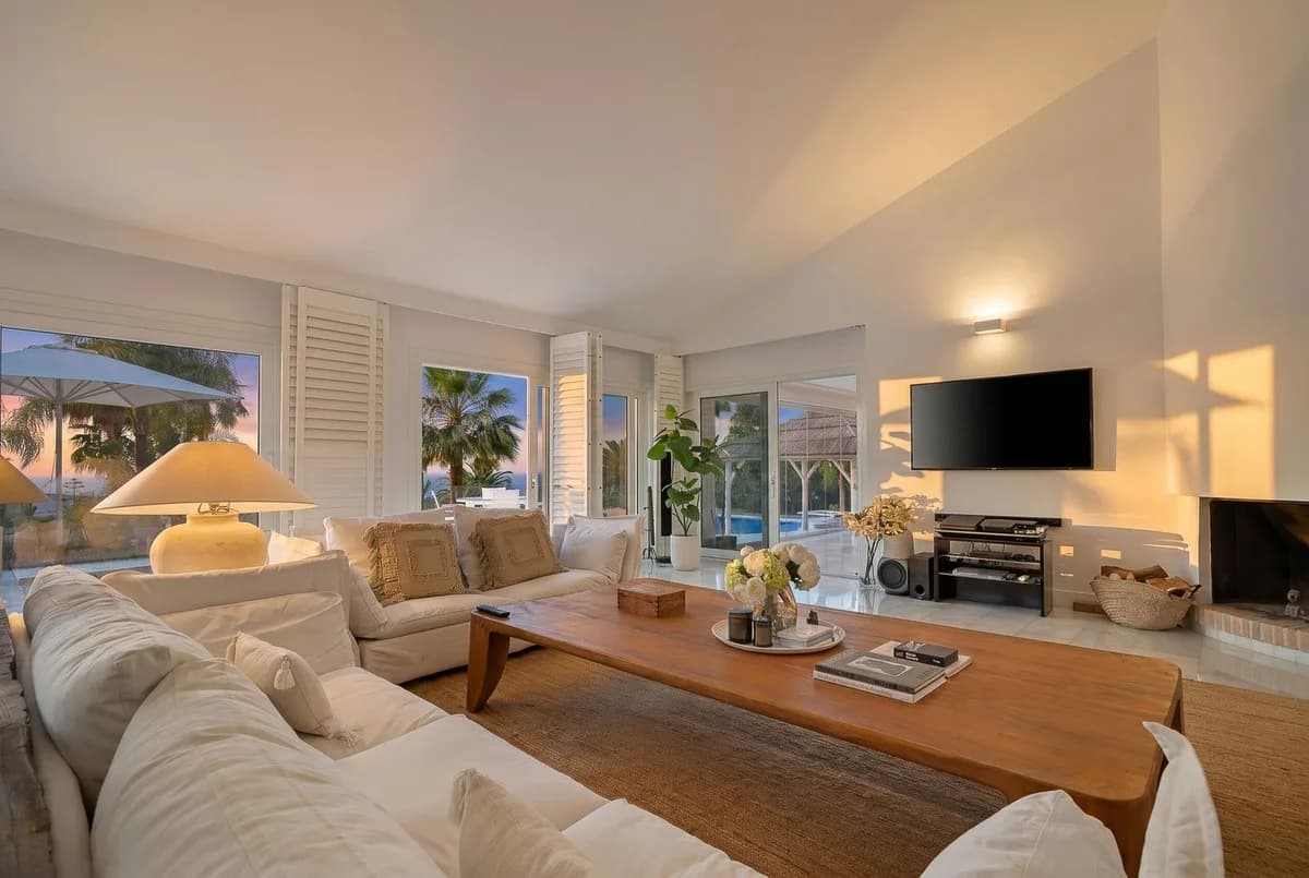 7 Bedroom Detached Villa for Sale in Marbella, Málaga - Image 7