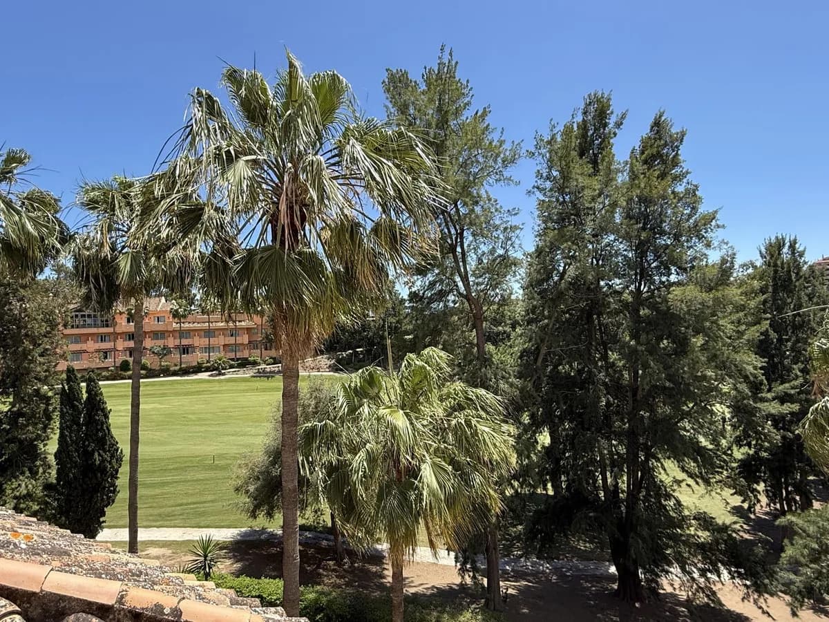 3 Bedroom Penthouse for Sale in Río Real, Málaga - Image 2