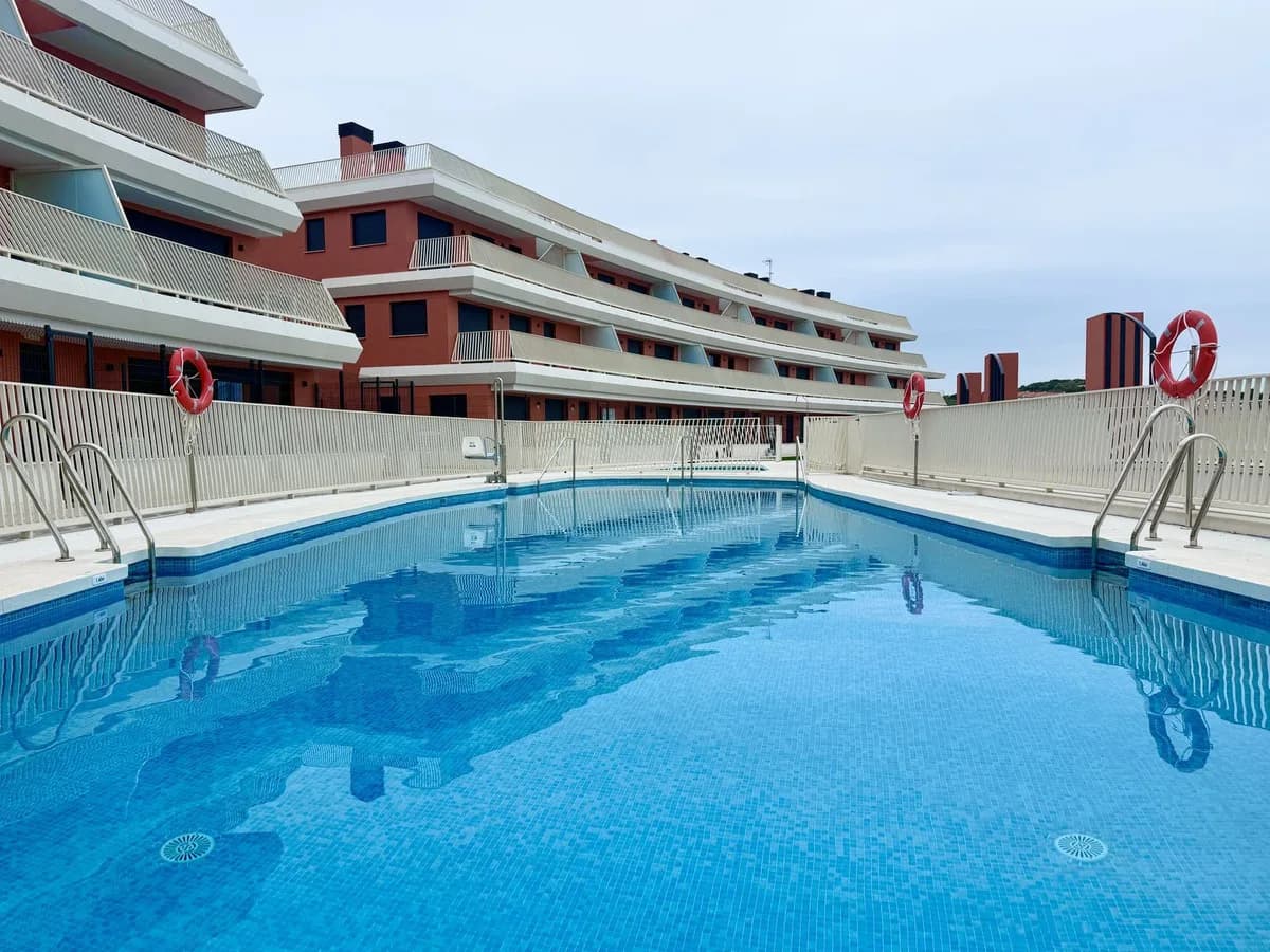 3 Bedroom Penthouse for Sale in El Chaparral, Málaga - Image 4