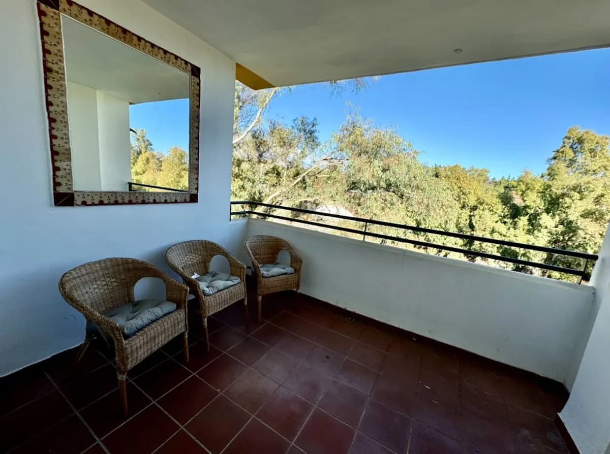 3 Bedroom Middle Floor Apartment for Sale in Guadalmina Baja, Málaga - Image 6