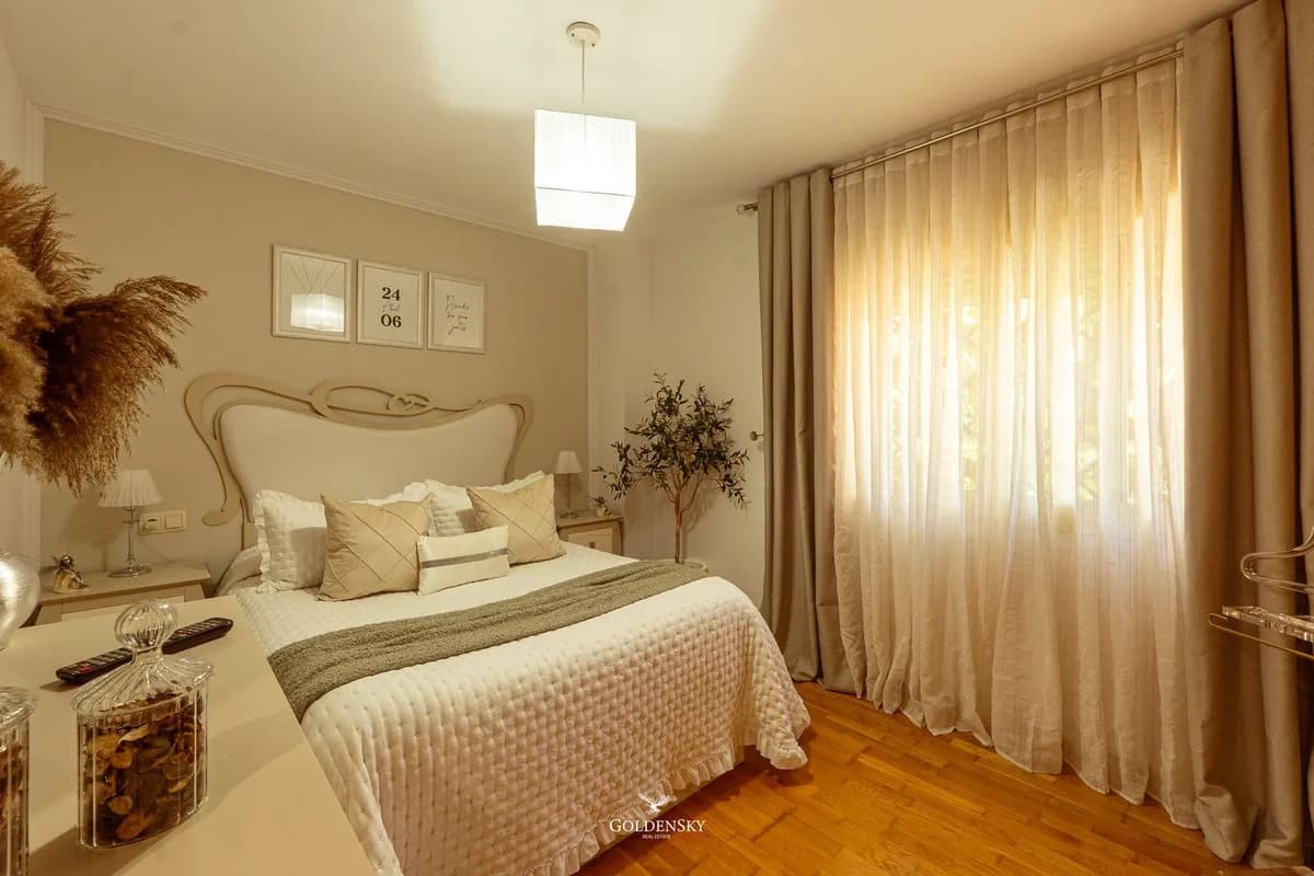 3 Bedroom Ground Floor Apartment for Sale in Estepona, Málaga - Image 9