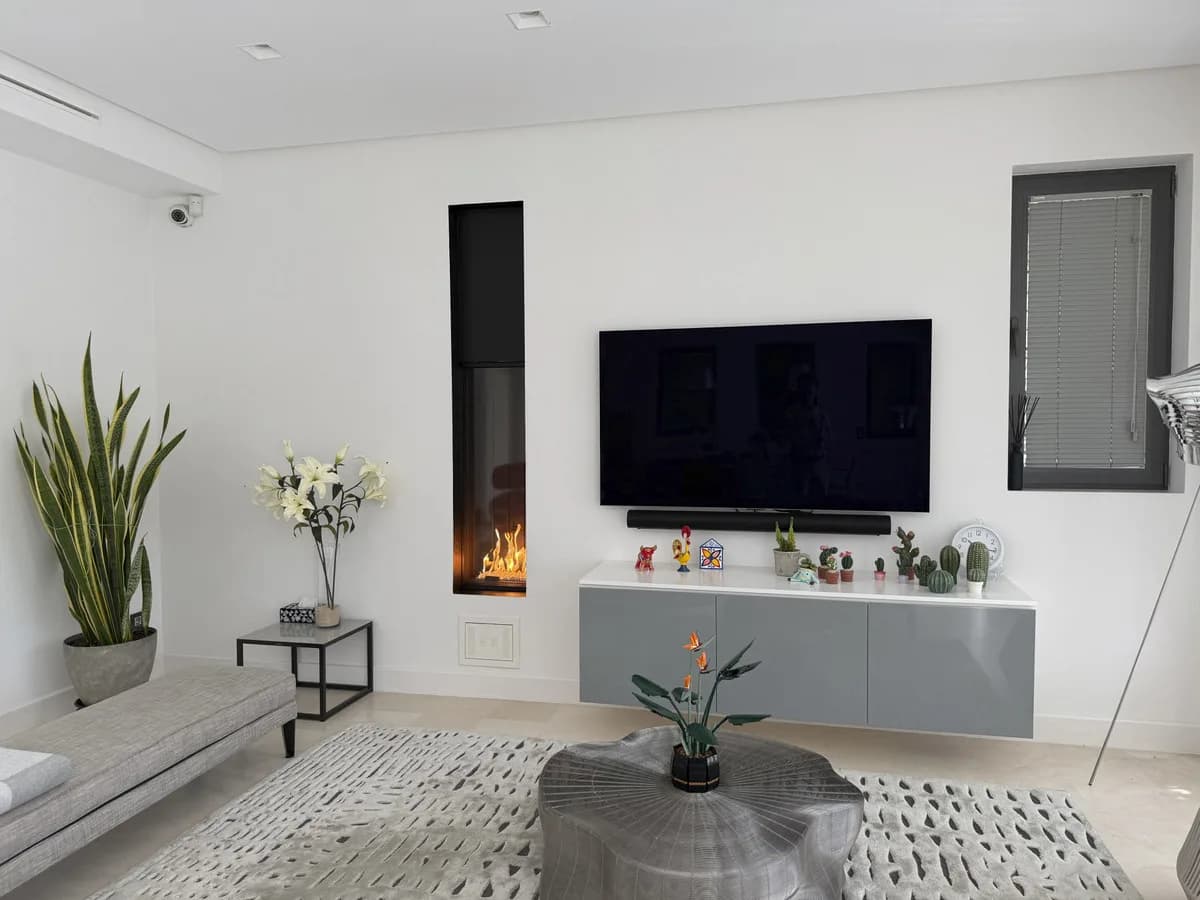 3 Bedroom Detached Villa for Sale in Nueva Andalucía, Málaga - Image 4