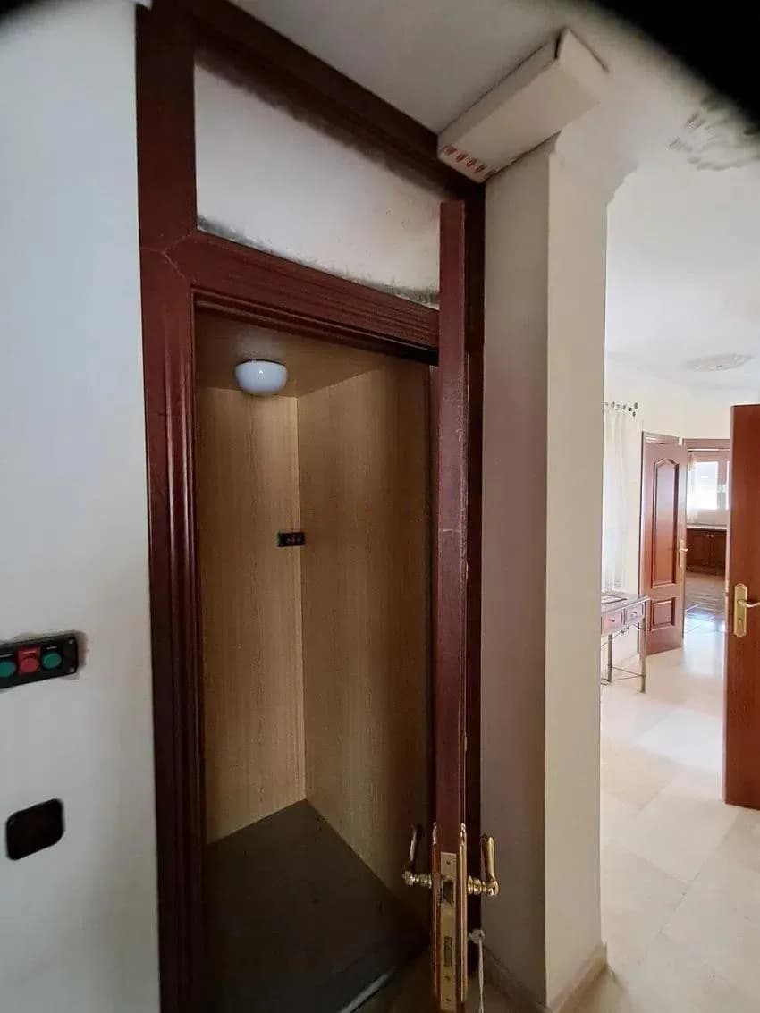 5 Bedroom Ground Floor Apartment for Sale in Alhaurín de la Torre, Málaga - Image 7