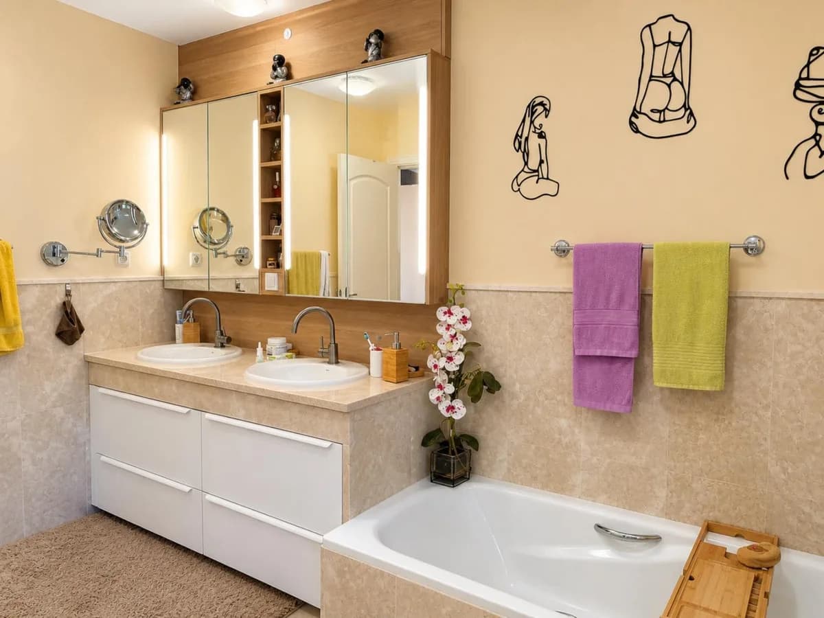 2 Bedroom Top Floor Apartment for Sale in La Mairena, Málaga - Image 9