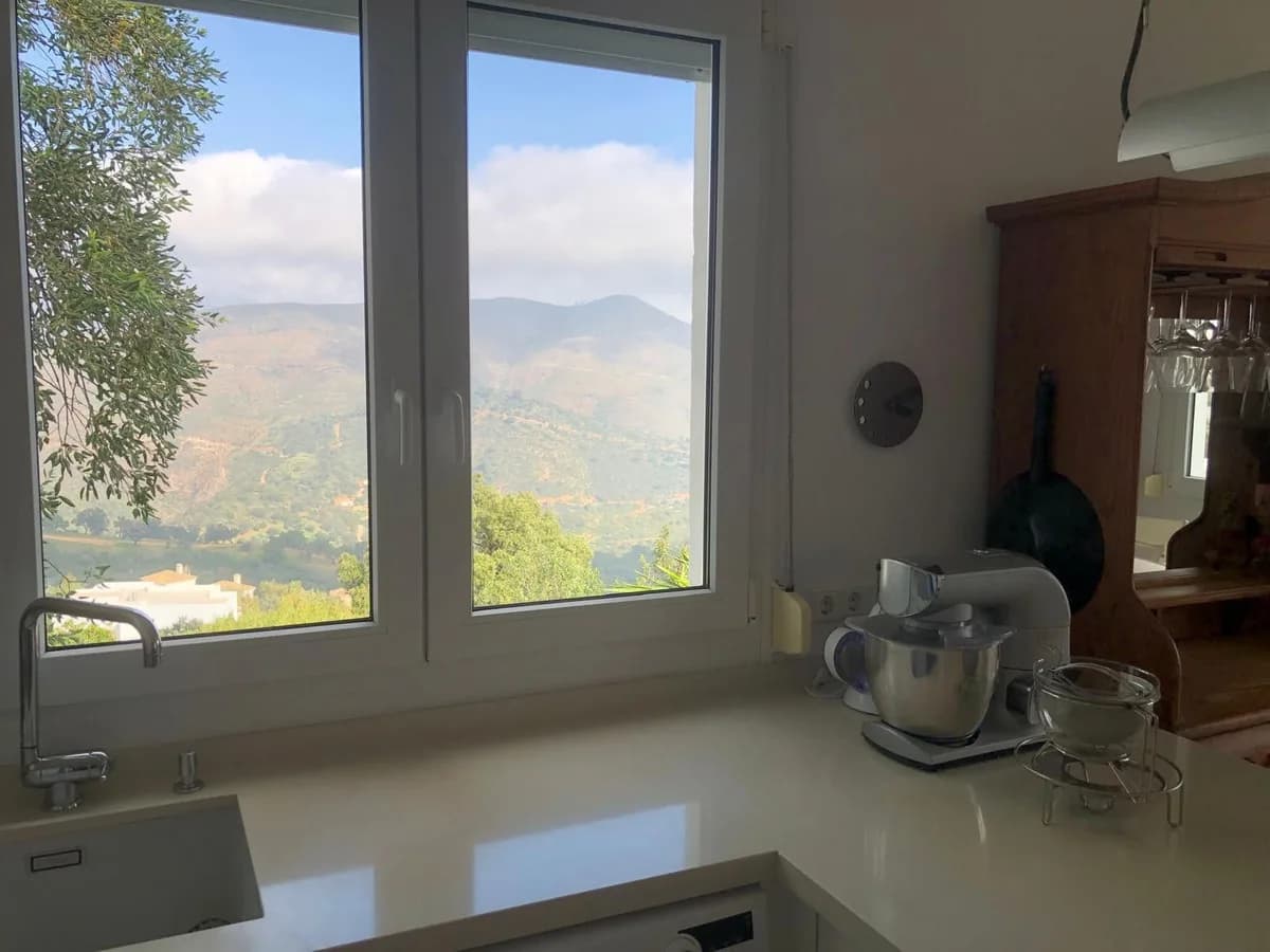 2 Bedroom Ground Floor Apartment for Sale in La Mairena, Málaga - Image 8
