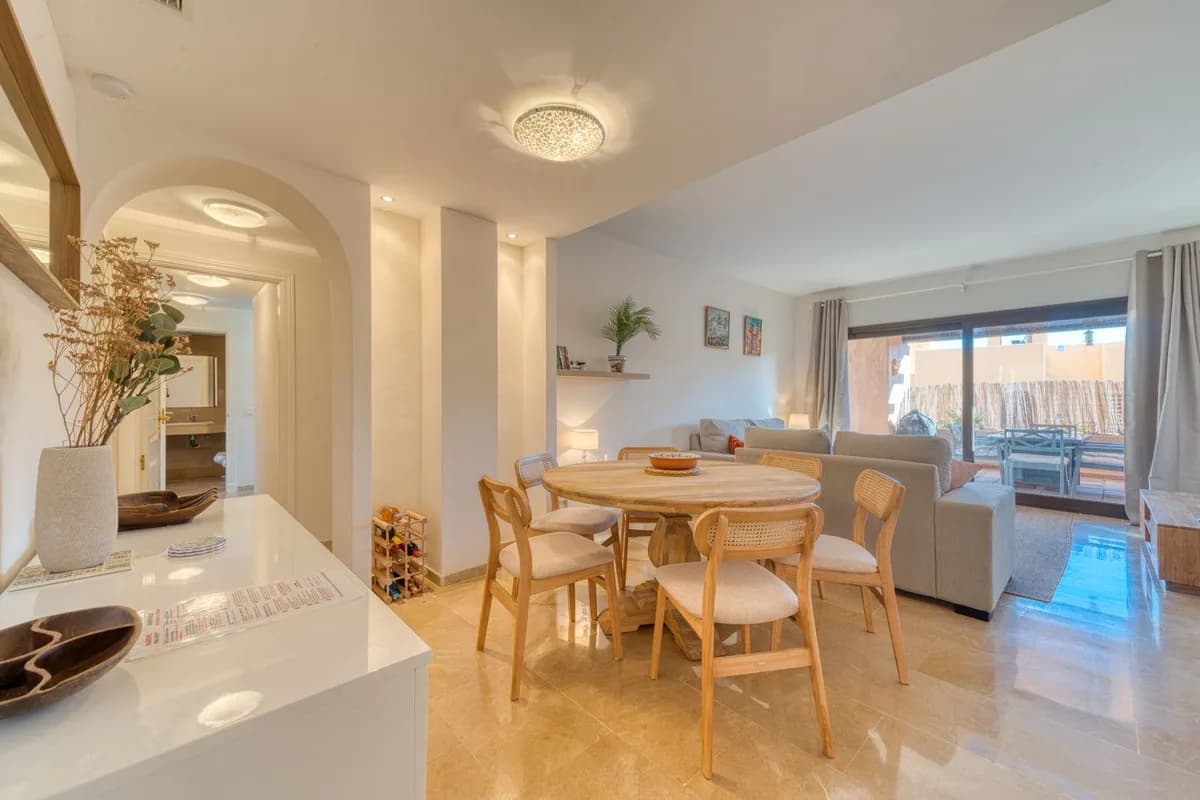 3 Bedroom Ground Floor Apartment for Sale in La Duquesa, Málaga - Image 6