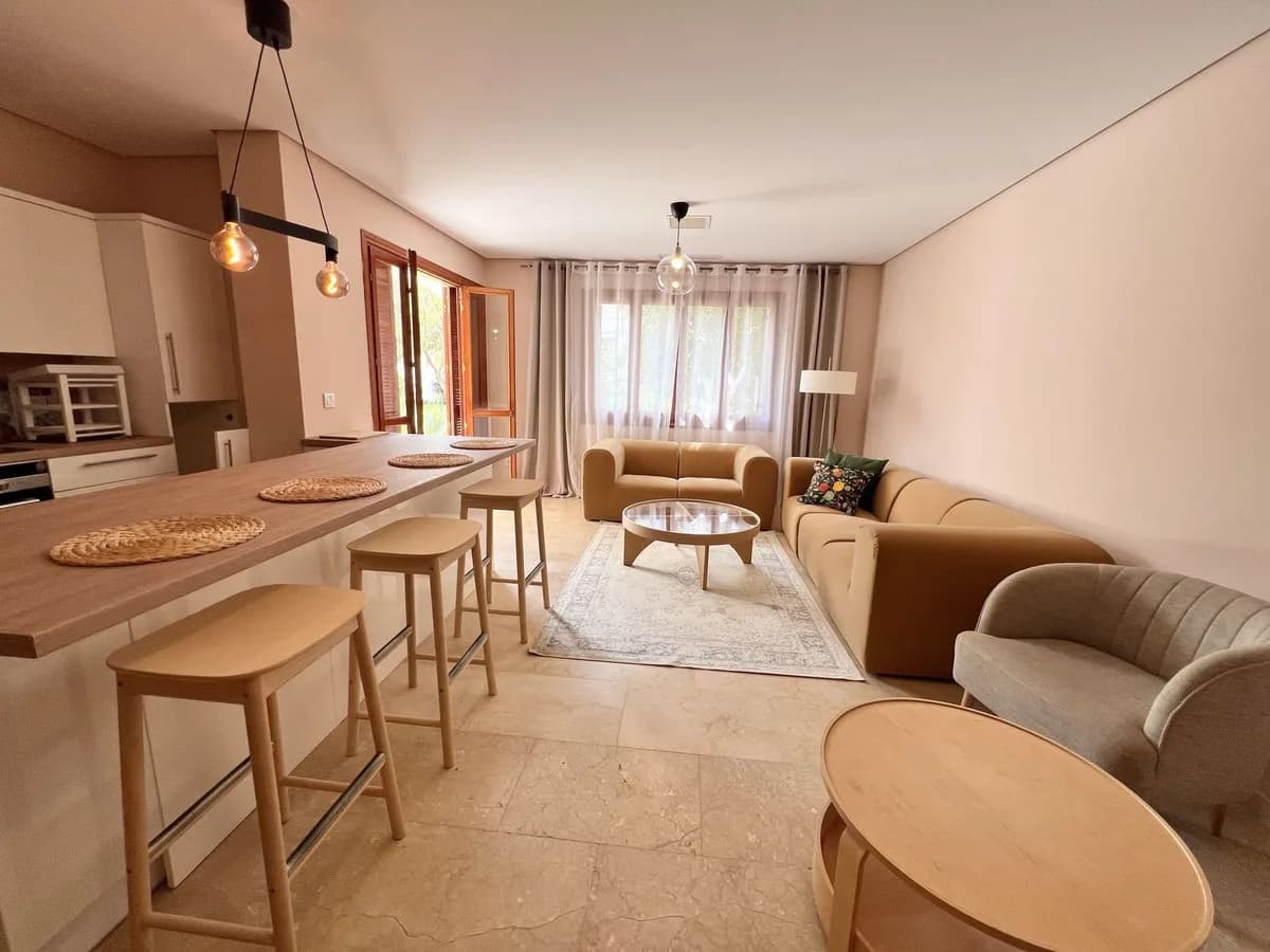 3 Bedroom Ground Floor Apartment for Sale in Nueva Andalucía, Málaga - Image 4