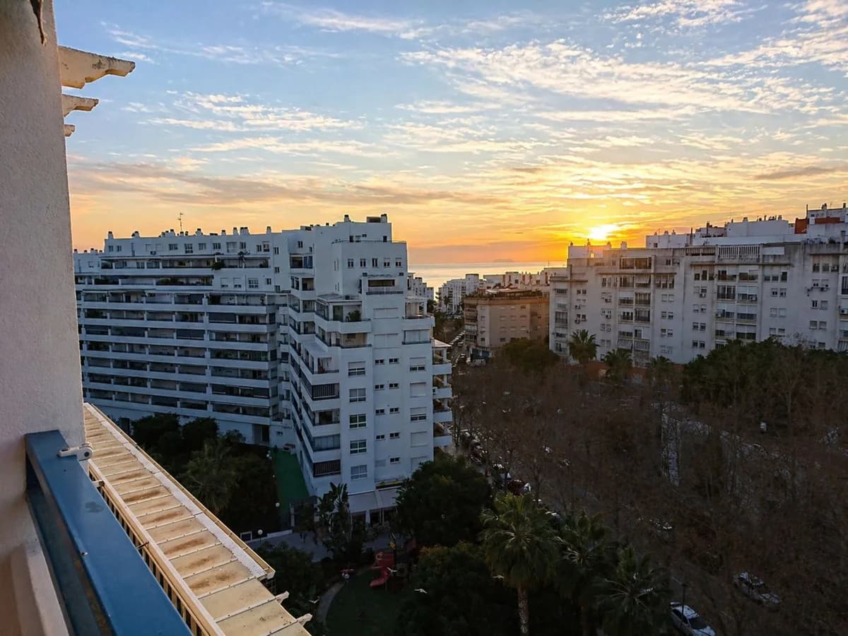 2 Bedroom Duplex for Sale in Marbella, Málaga